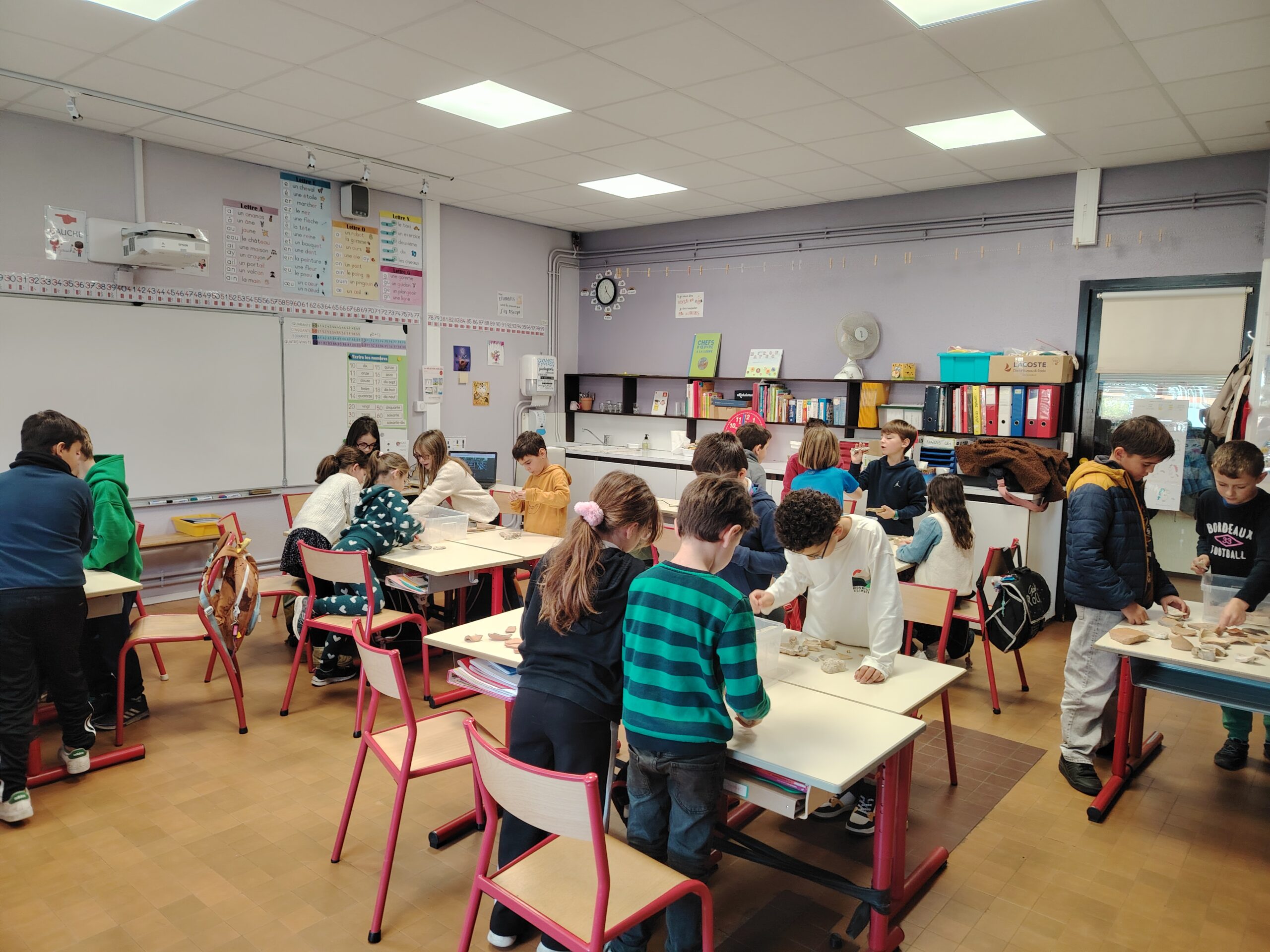 Les élèves de Ce1-Ce2 de Cestas Les Pierrettes sur les traces des vestiges de Loupiac